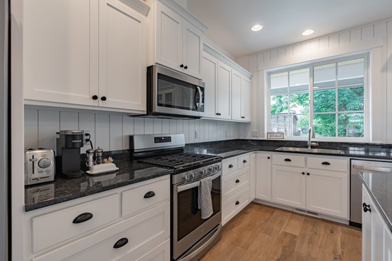 Photo 9 for Craftsman House Plan #1070-98 - 3 bed, 2 bath