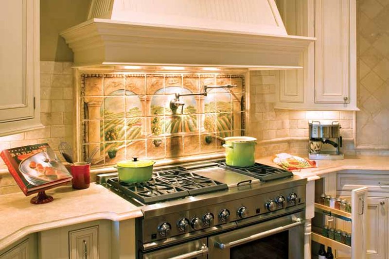 Dream House Plan - Interior - Kitchen 3 for Craftsman House Plan #132-353 - 4 bed, 5 bath