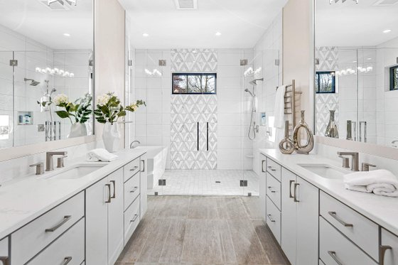 Interior - Master Bathroom for Craftsman House Plan #938-119 - 3 bed, 3.5 bath