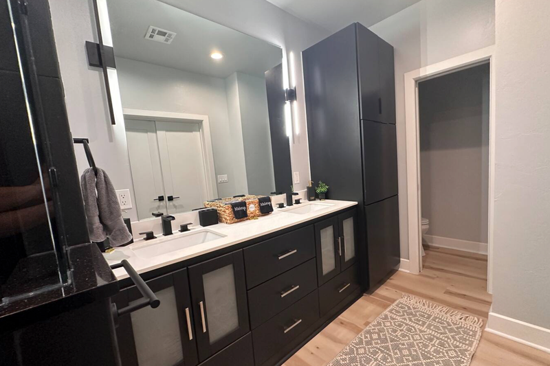 Architectural House Design - Interior - Master Bathroom 1 for Contemporary House Plan #1070-7 - 3 bed, 3 bath