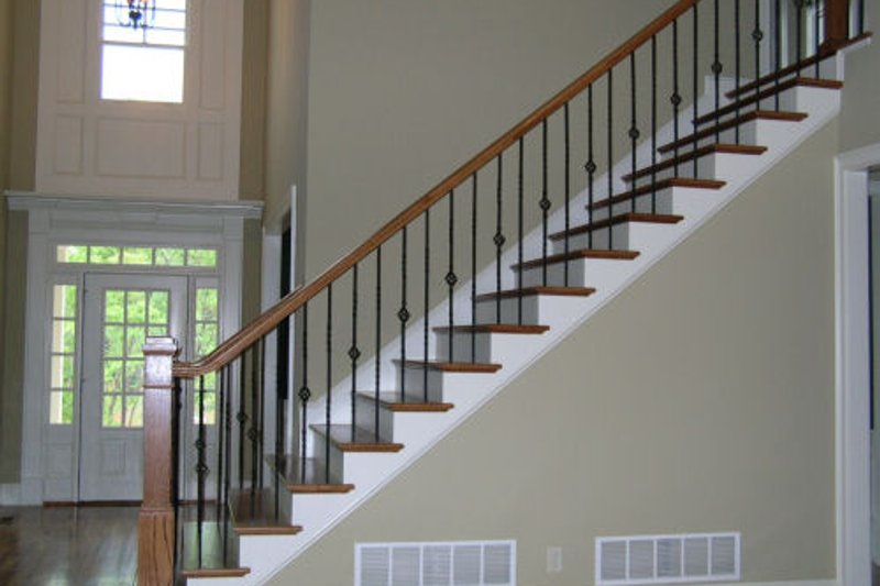 Dream House Plan - Photo 4 for Traditional House Plan #437-35 - 4 bed, 3.5 bath