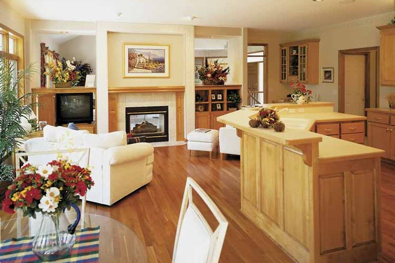 Architectural House Design - Interior - Kitchen for Traditional House Plan #320-917 - 3 bed, 2.5 bath