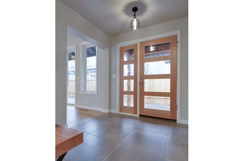 Architectural House Design - Interior - Entry for Ranch House Plan #124-983 - 3 bed, 2 bath