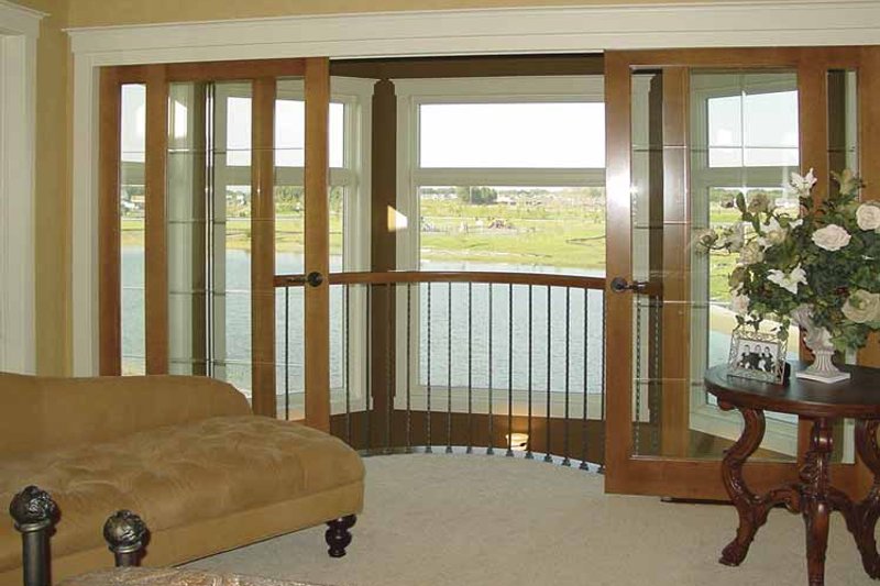 Home Plan - Interior - Master Bedroom for Craftsman House Plan #320-992 - 4 bed, 3.5 bath