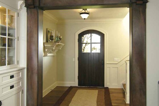 Interior - Entry for European House Plan #928-25 - 6 bed, 3.5 bath