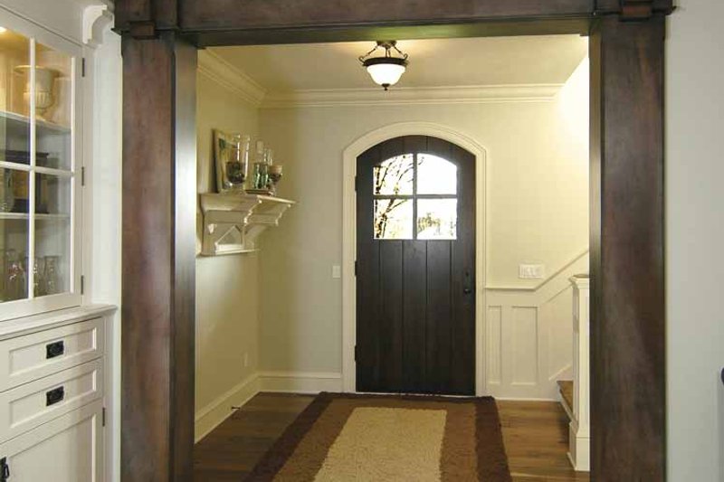Home Plan - Interior - Entry for European House Plan #928-25 - 6 bed, 3.5 bath