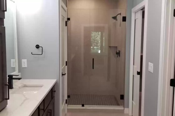Interior - Master Bathroom for Contemporary House Plan #20-2484 - 3 bed, 2 bath