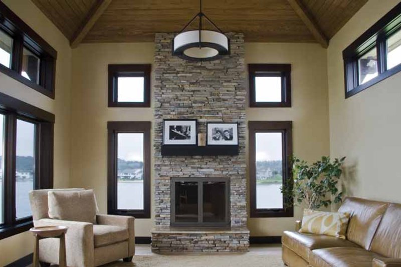 Dream House Plan - Interior - Family Room for Contemporary House Plan #928-67 - 4 bed, 4 bath
