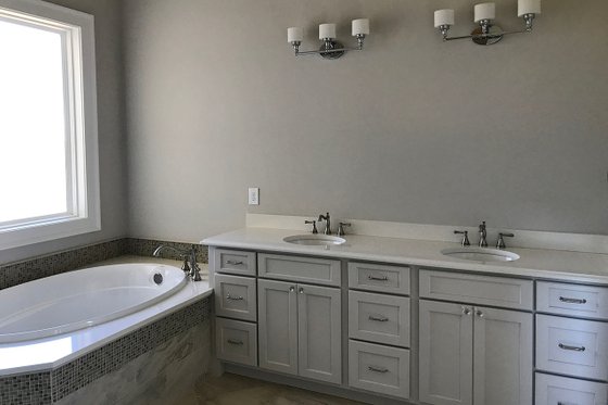 Interior - Master Bathroom for Farmhouse House Plan #437-93 - 4 bed, 3.5 bath