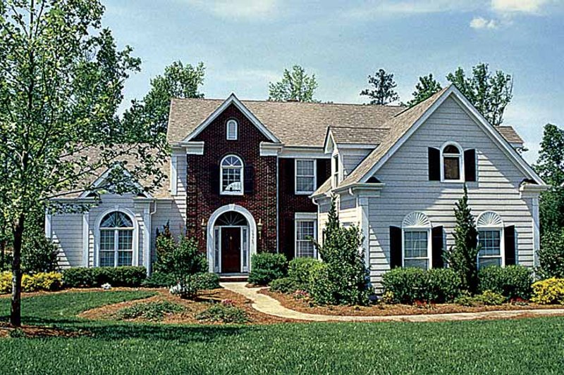 Dream House Plan - Traditional Exterior - Front Elevation Plan #453-515