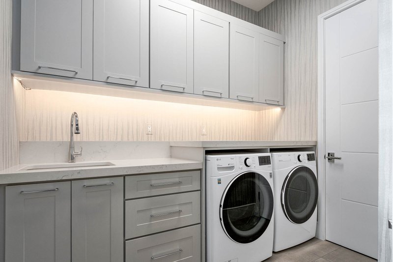 Dream House Plan - Interior - Laundry for Prairie House Plan #938-116 - 3 bed, 3.5 bath