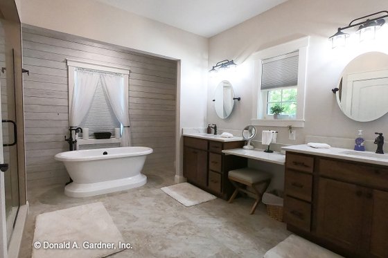 Interior - Master Bathroom for Ranch House Plan #929-1004 - 4 bed, 3 bath