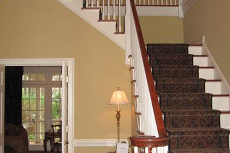 Home Plan - Interior - Entry 1 for Classical House Plan #137-315 - 4 bed, 3.5 bath