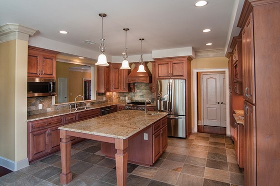 Traditional Interior - Kitchen Plan #929-874