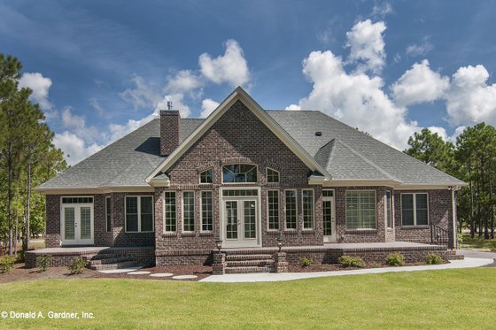 Traditional Exterior - Rear Elevation Plan #929-874