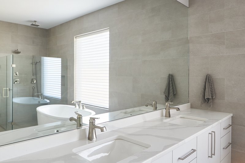 House Plan Design - Interior - Master Bathroom for Contemporary House Plan #928-352 - 4 bed, 4.5 bath