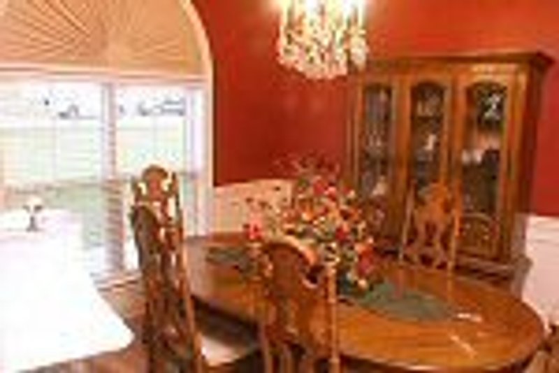 Dream House Plan - Photo 13 for Traditional House Plan #21-252 - 3 bed, 2.5 bath