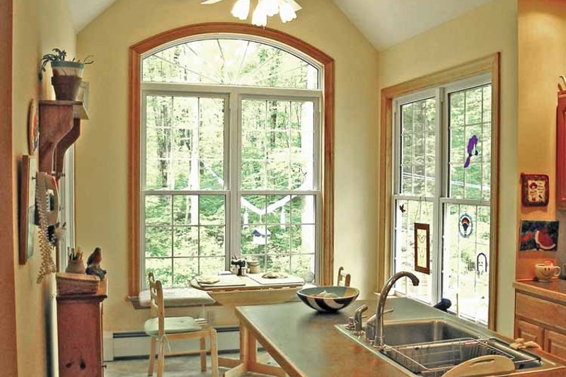 Architectural House Design - Interior - Kitchen for Country House Plan #314-220 - 3 bed, 2 bath