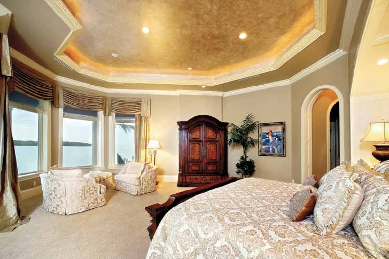 Home Plan - Interior - Master Bedroom for Mediterranean House Plan #1017-14 - 5 bed, 5.5 bath