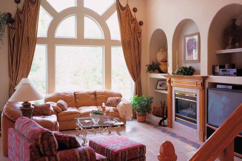 House Plan Design - Interior - Family Room for Mediterranean House Plan #417-556 - 4 bed, 4 bath