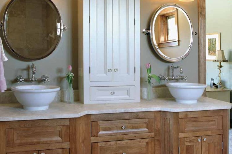 Home Plan - Interior - Bathroom for Traditional House Plan #51-680 - 4 bed, 3.5 bath