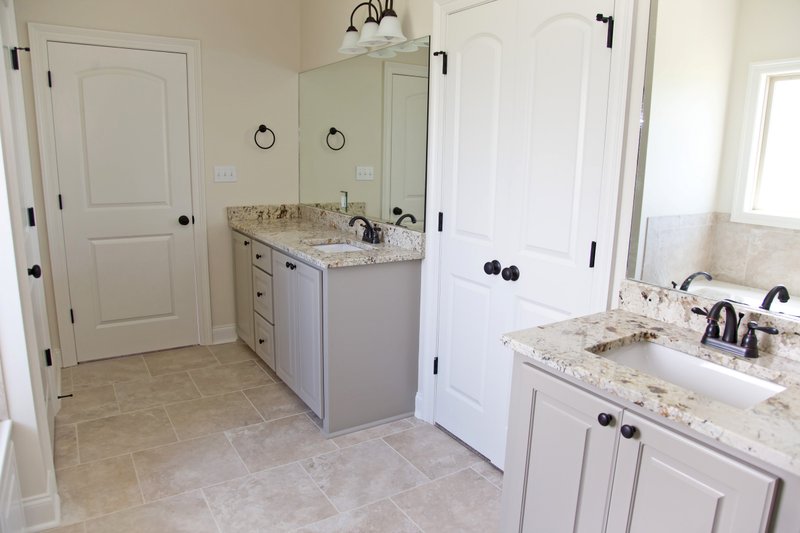 Architectural House Design - Interior - Master Bathroom 2 for Southern House Plan #430-183 - 4 bed, 2 bath
