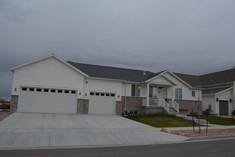 House Blueprint - Exterior - Front Elevation 3 for Craftsman House Plan #1060-475 - 2 bed, 3 bath