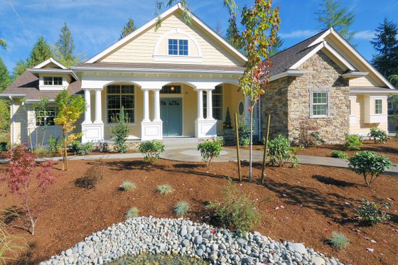 Photo 4 for Traditional House Plan #132-206 - 4 bed, 3 bath