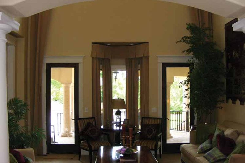 Dream House Plan - Interior - Family Room 1 for Mediterranean House Plan #937-17 - 5 bed, 5.5 bath