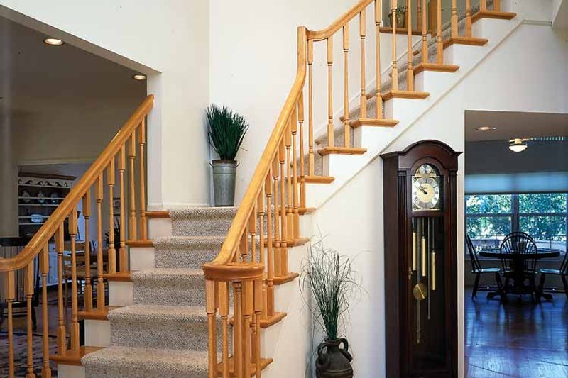 Architectural House Design - Interior - Entry for Country House Plan #314-201 - 4 bed, 2.5 bath