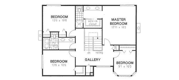 Traditional Floor Plan - Upper Floor Plan #18-8956