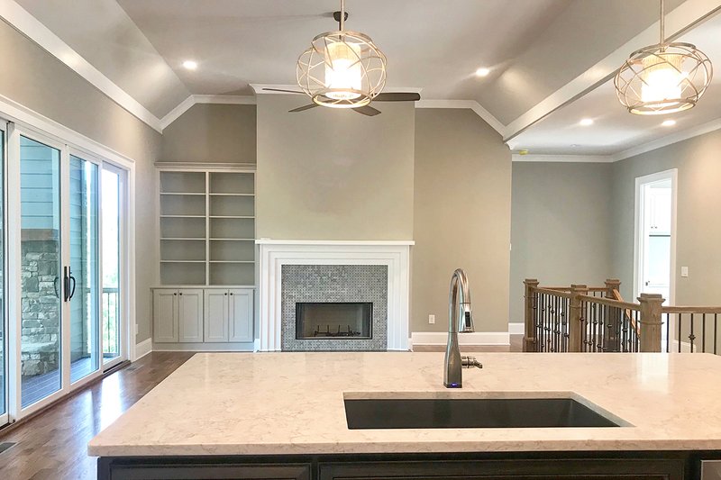 Architectural House Design - Interior - Kitchen 3 for Craftsman House Plan #437-94 - 4 bed, 3 bath