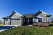 Ranch Style House Plan - 4 Beds 3 Baths 2964 Sq/Ft Plan #70-1500 