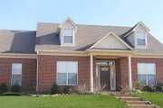 Traditional Style House Plan - 3 Beds 2 Baths 2120 Sq/Ft Plan #81-13831 