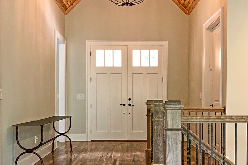 Dream House Plan - Interior - Entry for Craftsman House Plan #437-121 - 4 bed, 3.5 bath