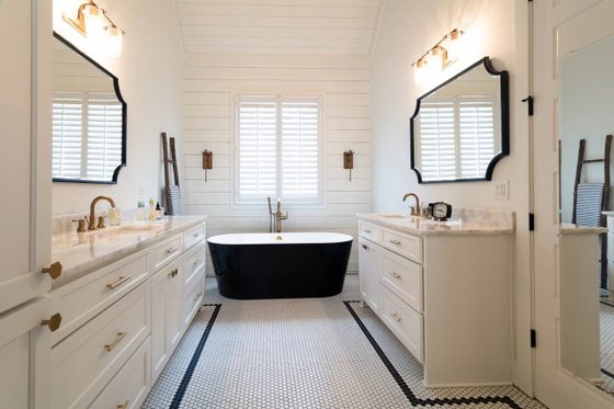 Interior - Master Bathroom 1 for Traditional House Plan #437-83 - 4 bed, 3.5 bath