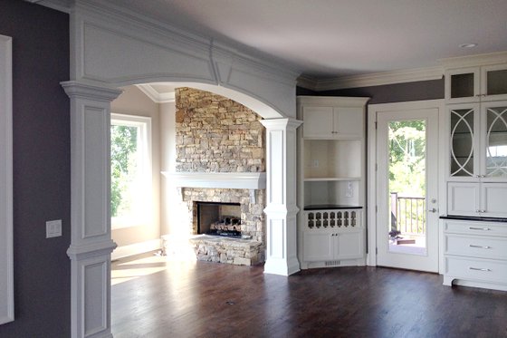 Interior - Family Room for Southern House Plan #437-57 - 3 bed, 3.5 bath