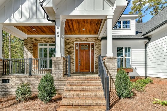 Exterior - Covered Porch for Craftsman House Plan #430-140 - 3 bed, 2.5 bath