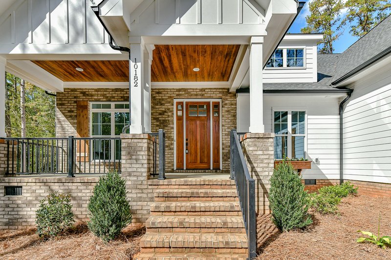 Dream House Plan - Exterior - Covered Porch for Craftsman House Plan #430-140 - 3 bed, 2.5 bath