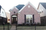 Traditional Style House Plan - 2 Beds 2 Baths 1579 Sq/Ft Plan #81-13708 