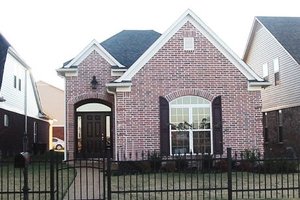 Traditional Exterior - Front Elevation Plan #81-13708
