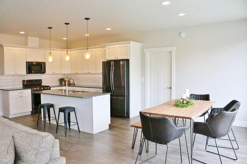 Dream House Plan - Interior - Dining Room for Craftsman House Plan #1070-47 - 3 bed, 2 bath