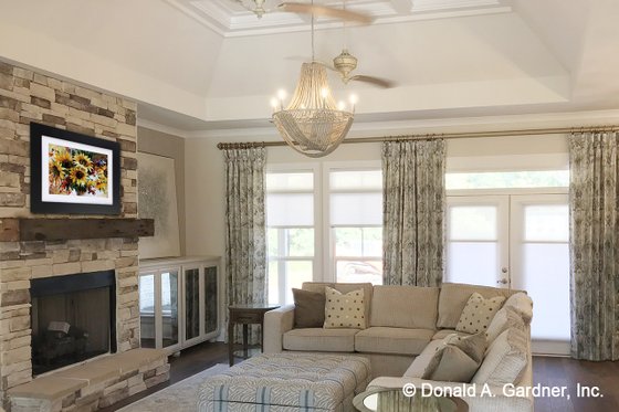 Interior - Family Room for Ranch House Plan #929-1019 - 4 bed, 3 bath