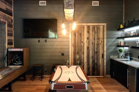 Photo 18 for Farmhouse House Plan #1109-12 - 5 bed, 5.5 bath