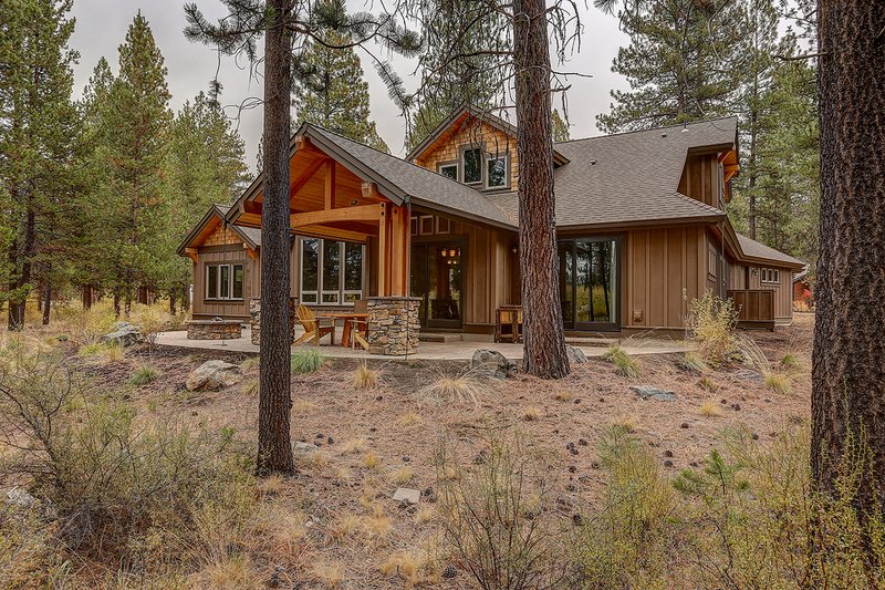 Dream House Plan - Exterior - Rear Elevation 1 for Craftsman House Plan #892-29 - 3 bed, 3.5 bath