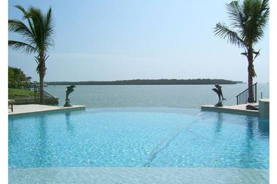 Photo 3 for European House Plan #27-277 - 5 bed, 5.5 bath