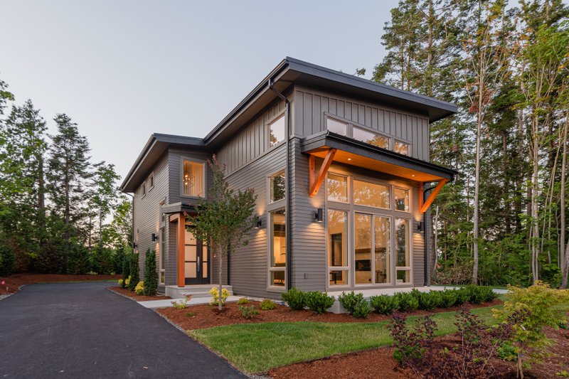 House Plan Design - Contemporary Exterior - Front Elevation Plan #1070-14