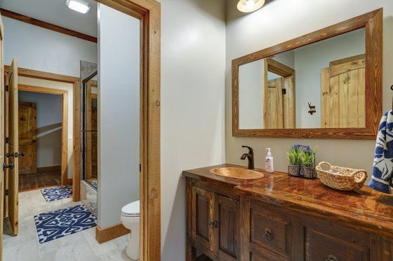 Interior - Bathroom for Craftsman House Plan #54-441 - 4 bed, 3 bath