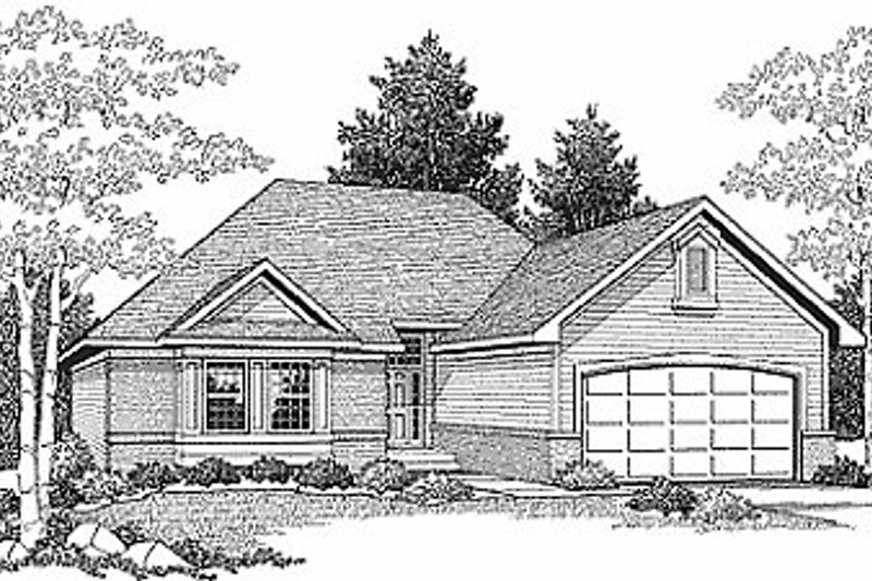 Traditional Style House Plan - 3 Beds 2 Baths 1387 Sq/Ft Plan #70-123