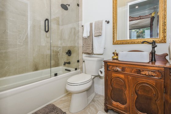 Interior - Bathroom 1 for Colonial House Plan #1058-222 - 4 bed, 5.5 bath